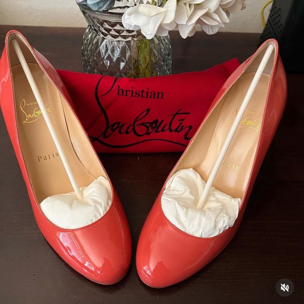 Christian Louboutin pumps in Cameo Rose size 37